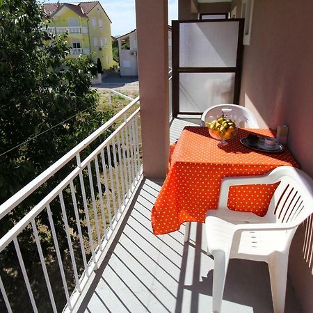 Apartments Lili Biograd Na Moru Exteriör bild