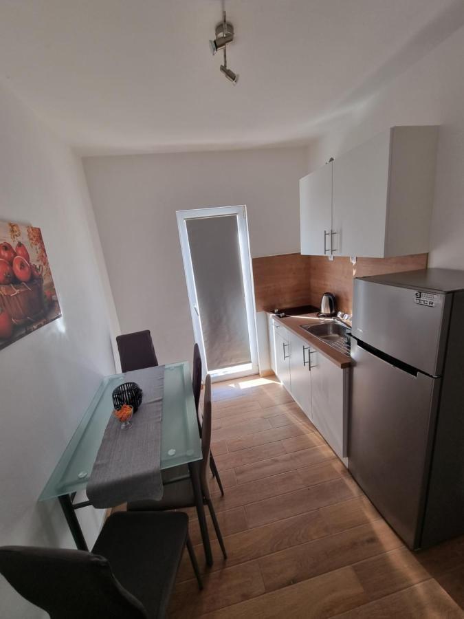 Apartments Lili Biograd Na Moru Exteriör bild
