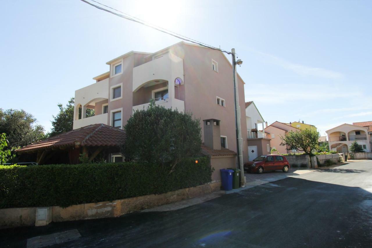 Apartments Lili Biograd Na Moru Exteriör bild